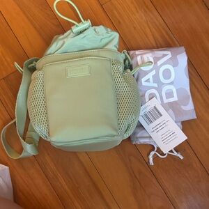 NWT Dagne Dover Pastel Green Water Bottle Bag